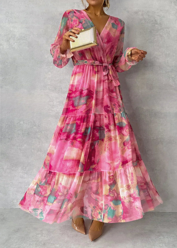 Susanne | Damen Fließendes, plissiertes Maxikleid mit Gürtel und Blumenmuster