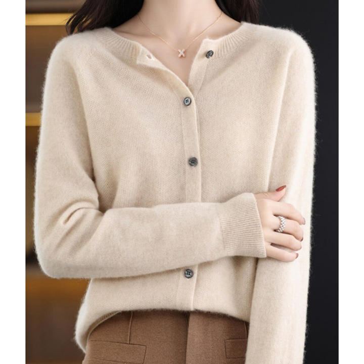 Katharina | Damen Strickjacke mit klassischer Knopfleiste