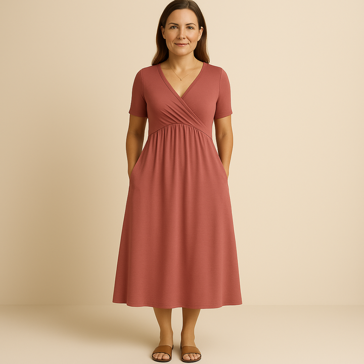 Frida | Elegant Midikjole med Korte Ermer
