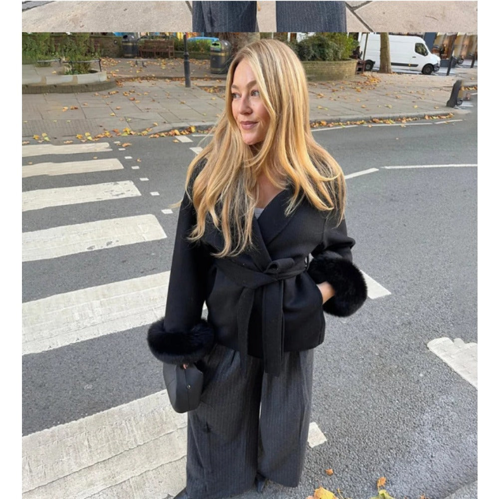 Daniela | Damenmantel mit Gürtel und Kunstfellärmeln