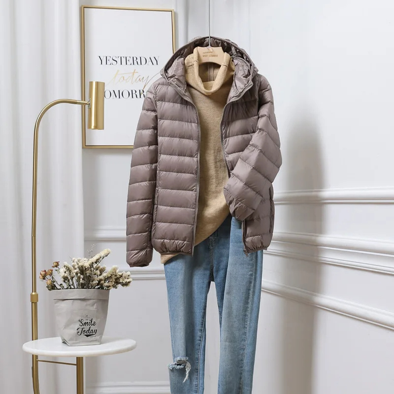 Gudrun | Damen Winterjacke mit Kapuze und Reißverschluss