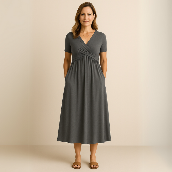 Frida | Elegant Midikjole med Korte Ermer