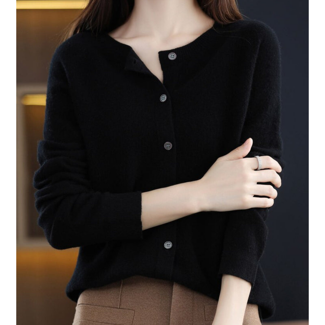 Katharina | Damen Strickjacke mit klassischer Knopfleiste