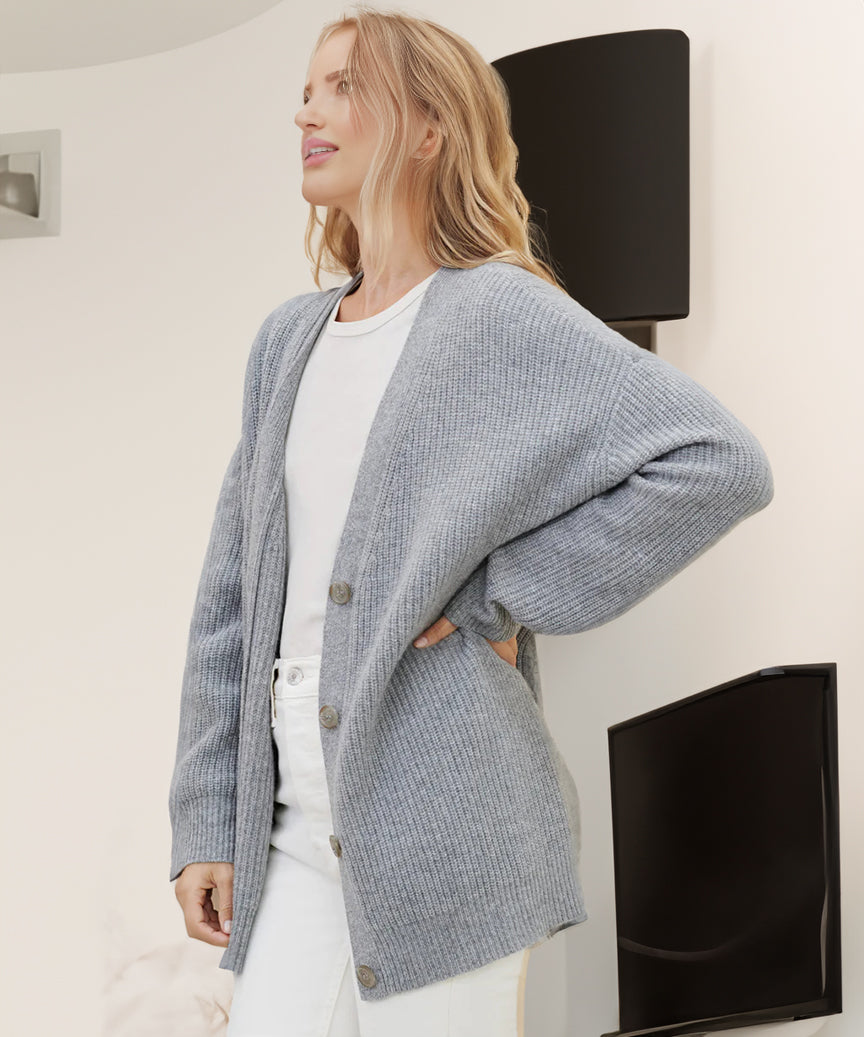 Johanna | Damen Oversized Strickjacke mit Knöpfen