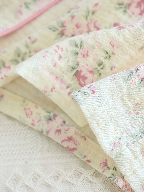 Greta | Damen Pyjama-Set mit Blumenmuster und Knopfhemd