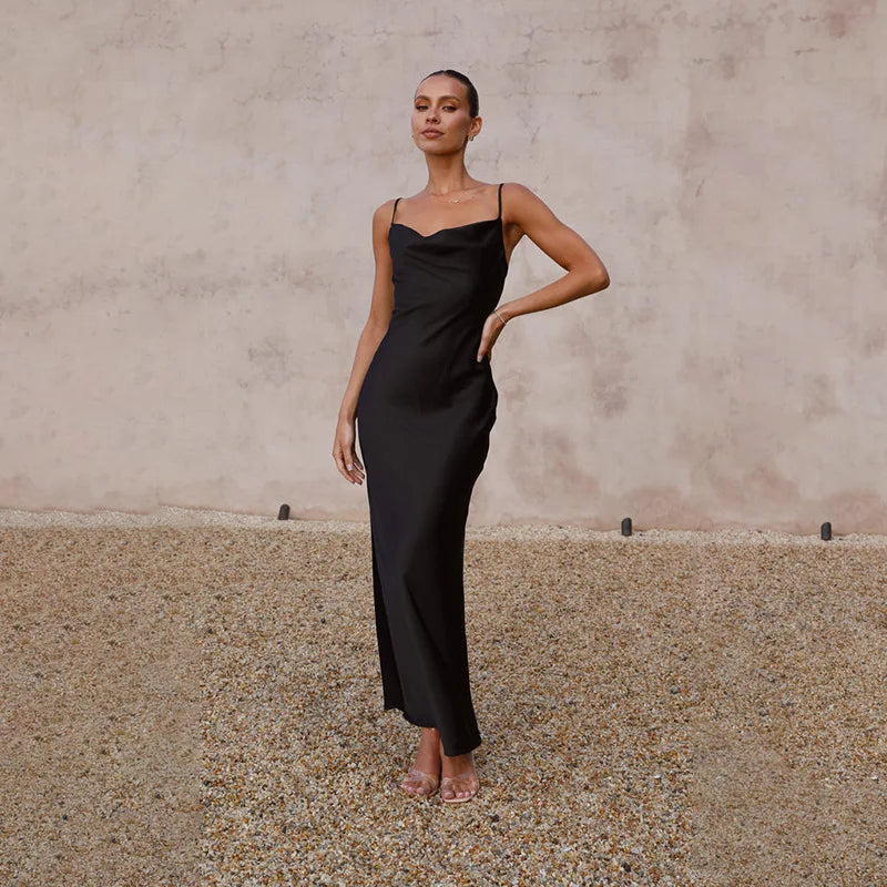 Julia | Satin Maxi Kjole med Cowl Hals