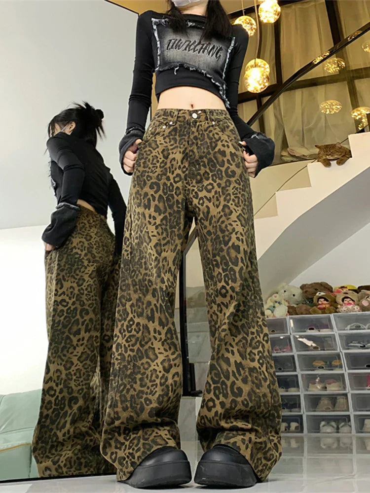 Anja | Damen Weit Geschnittene Jeans mit Leopardenmuster