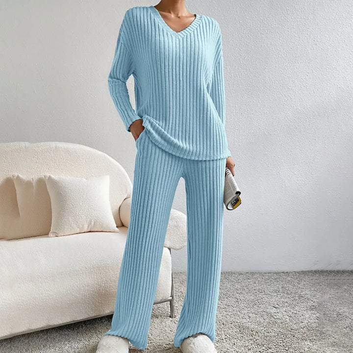 Karina | Stilig strikkesett for kvinner