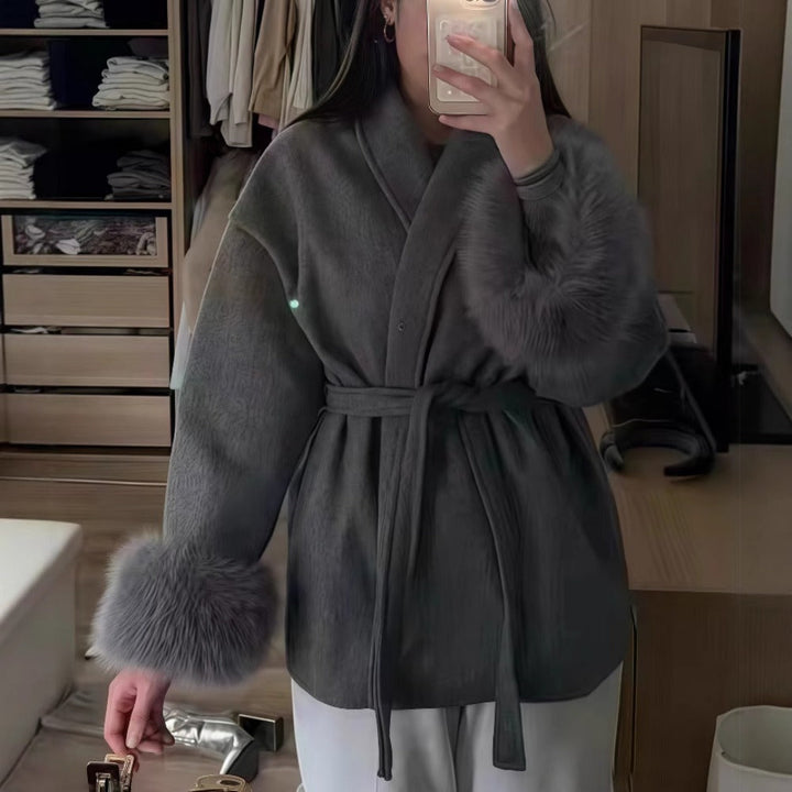 Daniela | Damenmantel mit Gürtel und Kunstfellärmeln