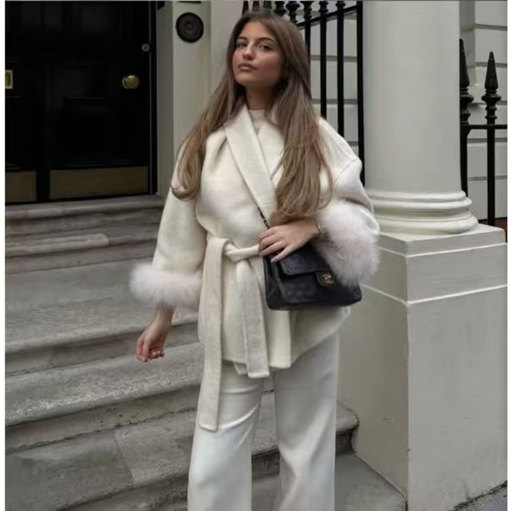 Daniela | Damenmantel mit Gürtel und Kunstfellärmeln