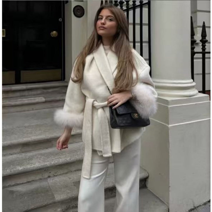 Daniela | Damenmantel mit Gürtel und Kunstfellärmeln