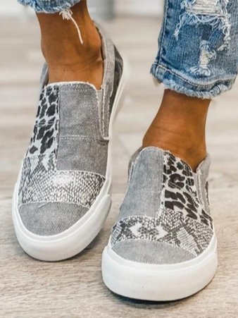 Maria | Damen Sneaker mit niedrigem Schaft und Patch-Design