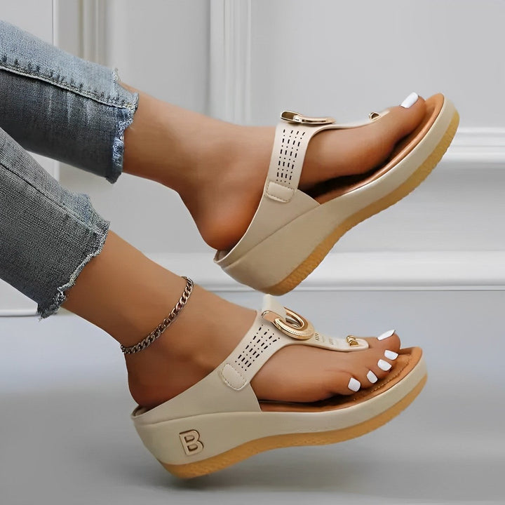 Elna | Stilfulle Sommer Kilesandaler